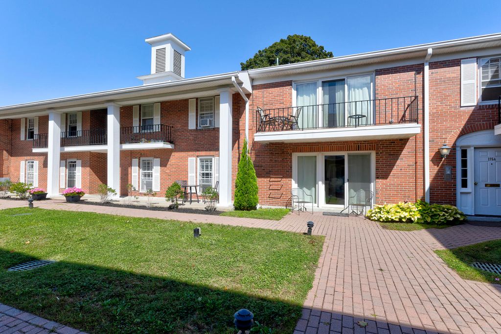 175 Pine Street 1J, Portland, ME 04102 — photo 2