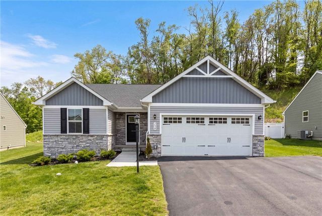 134 Olivia Dr, Center Twp, PA 15061