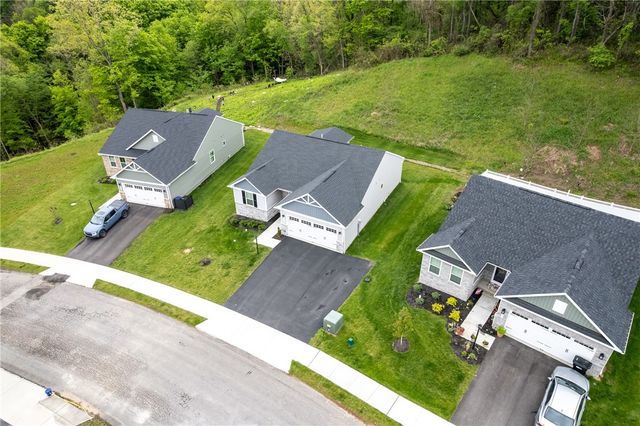 134 Olivia Dr, Center Twp, PA 15061