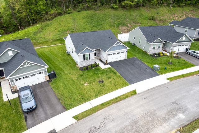 134 Olivia Dr, Center Twp, PA 15061