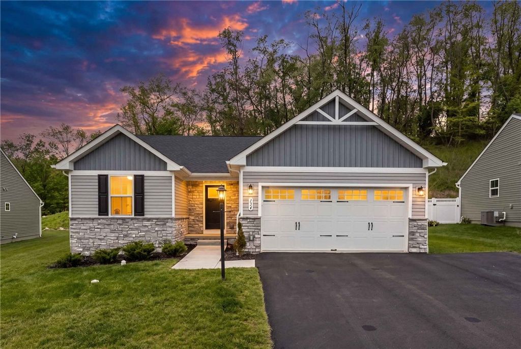 134 Olivia Dr, Center Twp, PA 15061