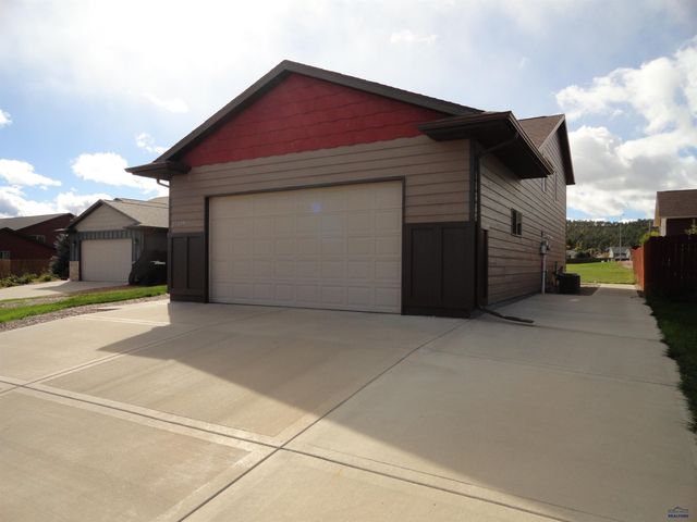 10049 KAELEM CT, Summerset, SD 57718