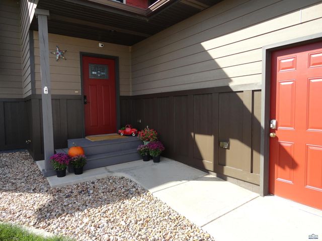 10049 KAELEM CT, Summerset, SD 57718