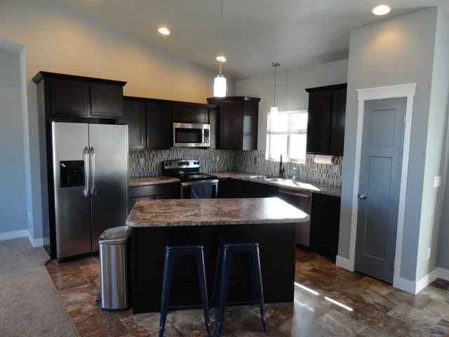 10049 KAELEM CT, Summerset, SD 57718