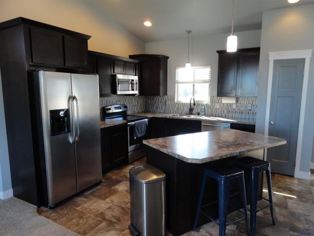 10049 KAELEM CT, Summerset, SD 57718