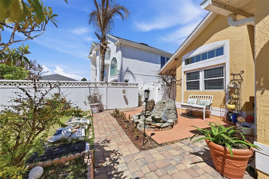 Image 11 of property listing at 12315 KENTON COURT, Orlando, FL 32837