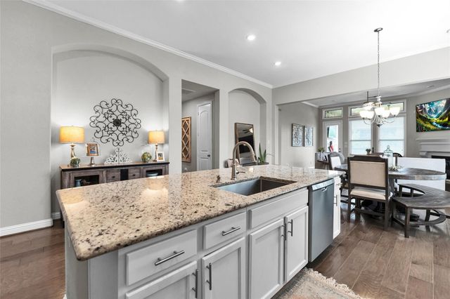 561 Rolling Brook Lane, Pinehurst, TX 77362