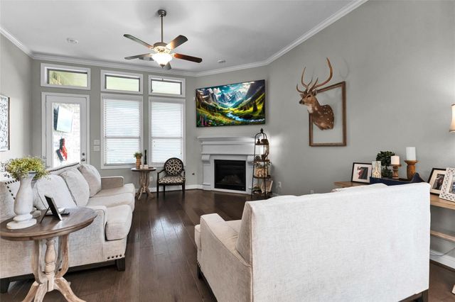 561 Rolling Brook Lane, Pinehurst, TX 77362