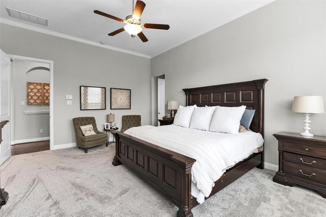 561 Rolling Brook Lane, Pinehurst, TX 77362
