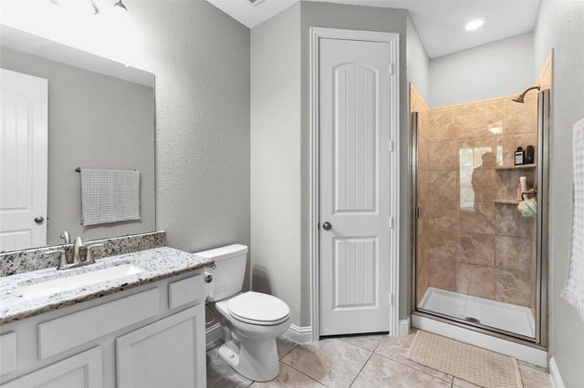 561 Rolling Brook Lane, Pinehurst, TX 77362