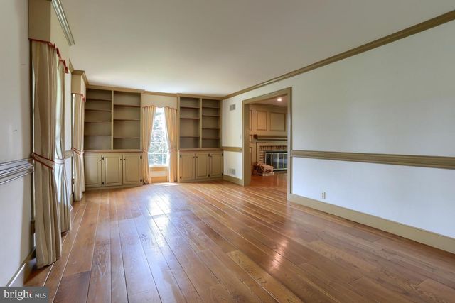 1111 BEAR CREEK RD, Elizabethtown, PA 17022