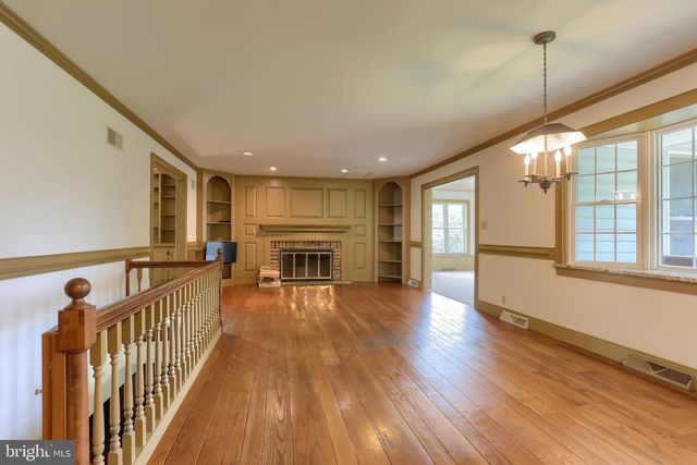 1111 BEAR CREEK RD, Elizabethtown, PA 17022