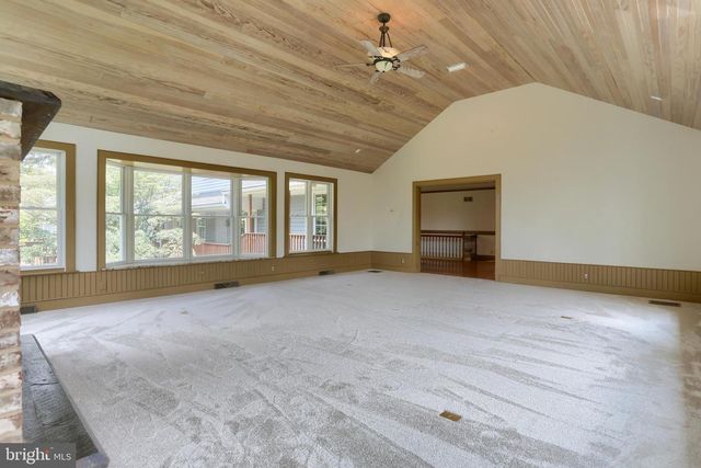 1111 BEAR CREEK RD, Elizabethtown, PA 17022