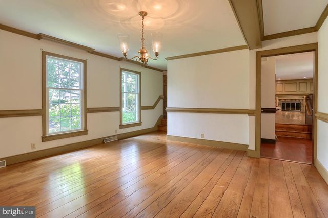 1111 BEAR CREEK RD, Elizabethtown, PA 17022