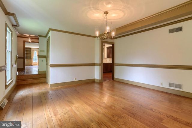 1111 BEAR CREEK RD, Elizabethtown, PA 17022