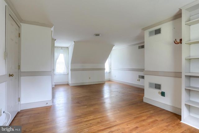1111 BEAR CREEK RD, Elizabethtown, PA 17022