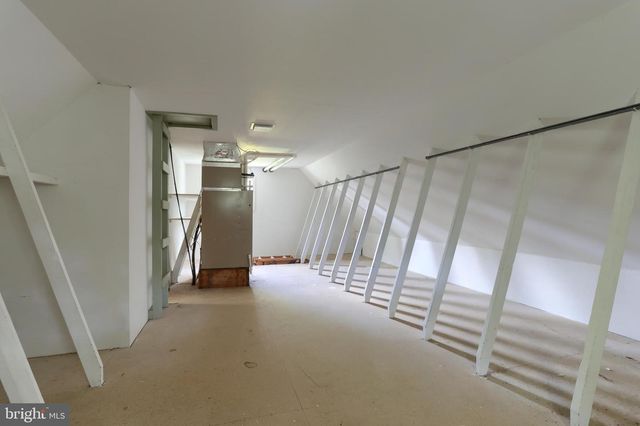 1111 BEAR CREEK RD, Elizabethtown, PA 17022