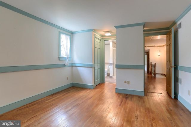 1111 BEAR CREEK RD, Elizabethtown, PA 17022