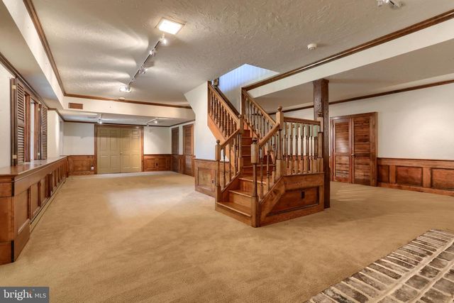 1111 BEAR CREEK RD, Elizabethtown, PA 17022