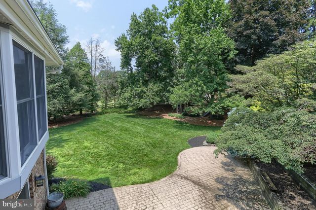 1111 BEAR CREEK RD, Elizabethtown, PA 17022