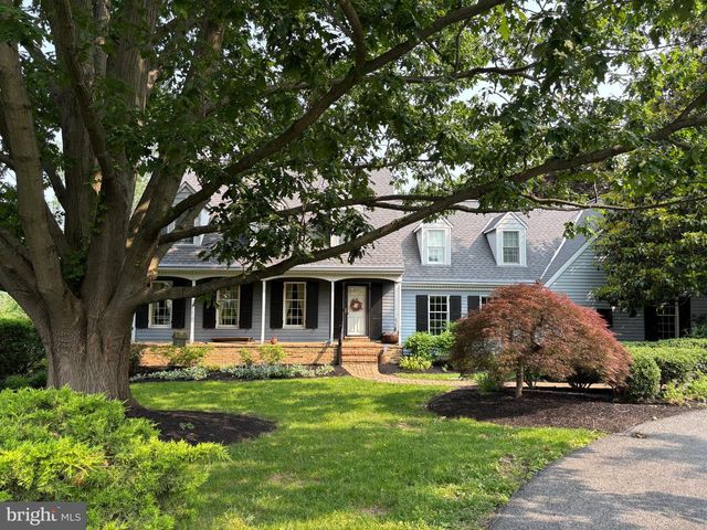 1111 BEAR CREEK RD, Elizabethtown, PA 17022