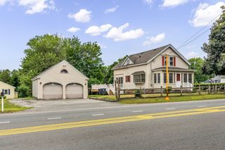 20 N Lowell St, Methuen, MA 01844