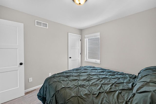 2569 Wildcat Drive, Fitchburg, WI 53711