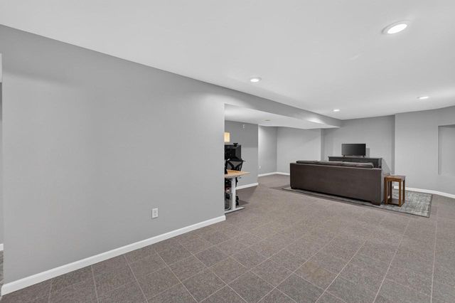 2569 Wildcat Drive, Fitchburg, WI 53711