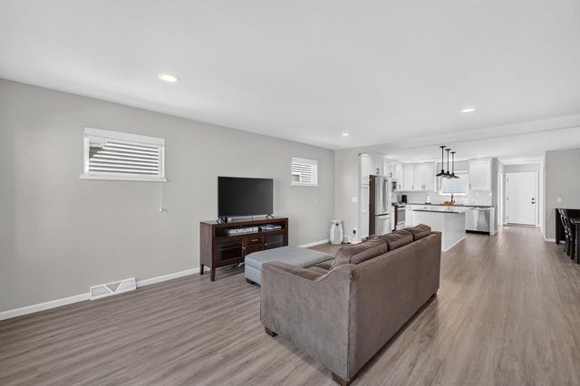 2569 Wildcat Drive, Fitchburg, WI 53711