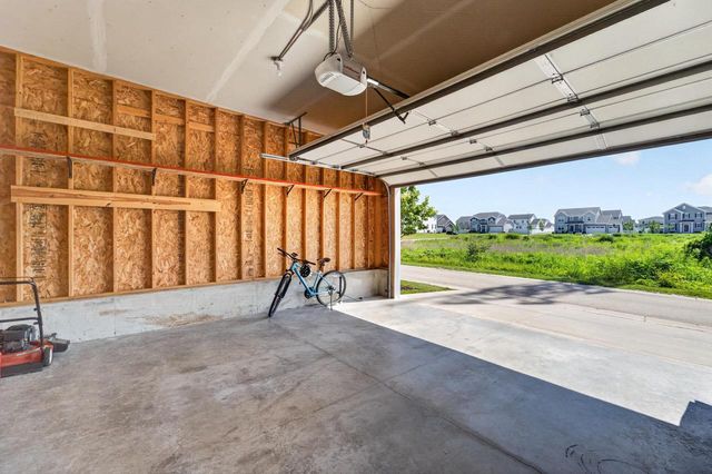 2569 Wildcat Drive, Fitchburg, WI 53711