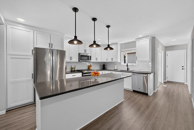 2569 Wildcat Drive, Fitchburg, WI 53711