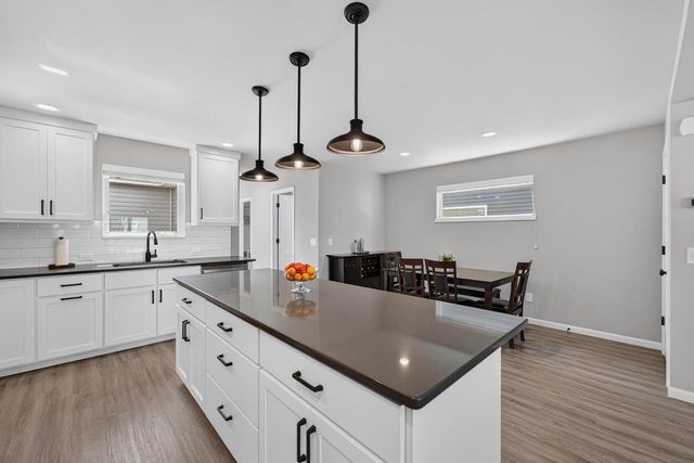 2569 Wildcat Drive, Fitchburg, WI 53711