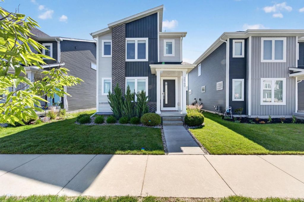 2569 Wildcat Drive, Fitchburg, WI 53711