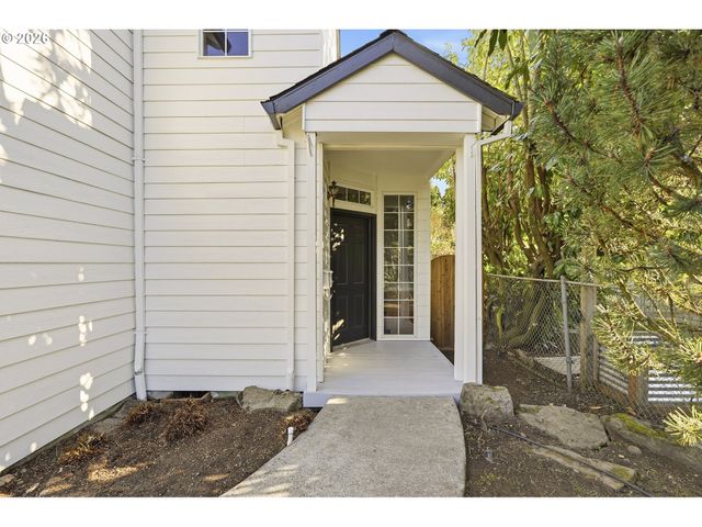 5718 Se STEELE St, Portland, OR 97206