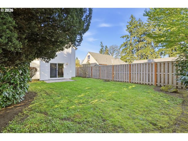 5718 Se STEELE St, Portland, OR 97206