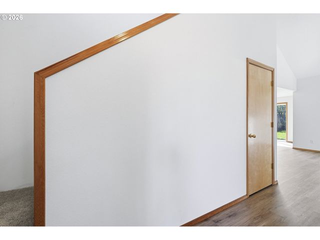 5718 Se STEELE St, Portland, OR 97206