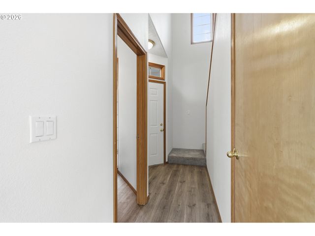 5718 Se STEELE St, Portland, OR 97206