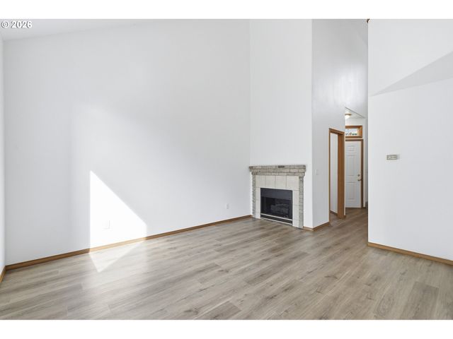 5718 Se STEELE St, Portland, OR 97206