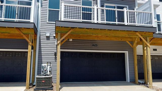 2704 S Spurway Drive, Ann Arbor, MI 48105