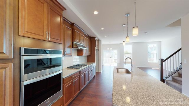 2704 S Spurway Drive, Ann Arbor, MI 48105