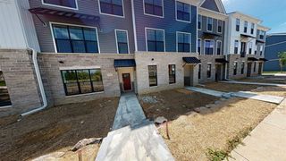 2704 S Spurway Drive, Ann Arbor, MI 48105