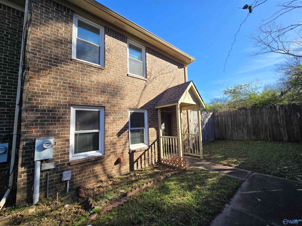 11539 Jade Lane SE, Huntsville, AL 35803