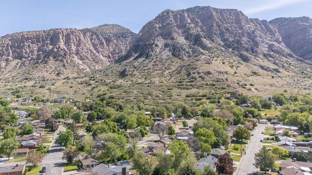 1115 E COLLINS BLVD, Ogden, UT 84404