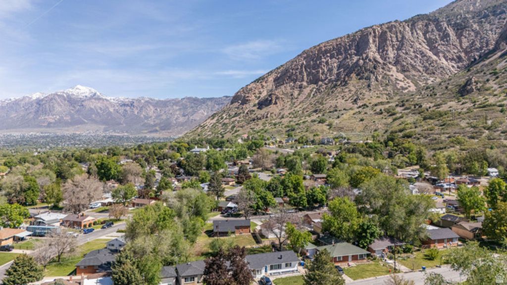 Image 31 of property listing at 1115 E COLLINS BLVD, Ogden, UT 84404