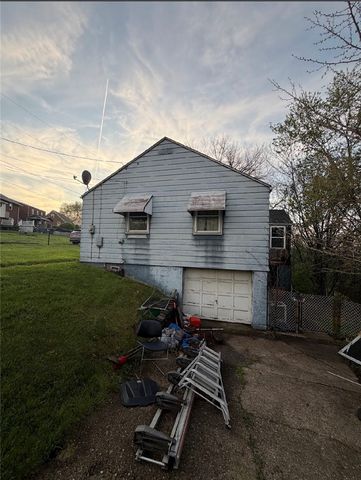 2200 Orchard Hill Rd, Jefferson Hills, PA 15332