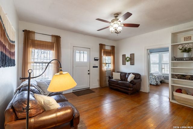 703 E Highland, San Antonio, TX 78210