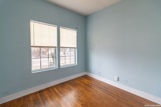 703 E Highland, San Antonio, TX 78210