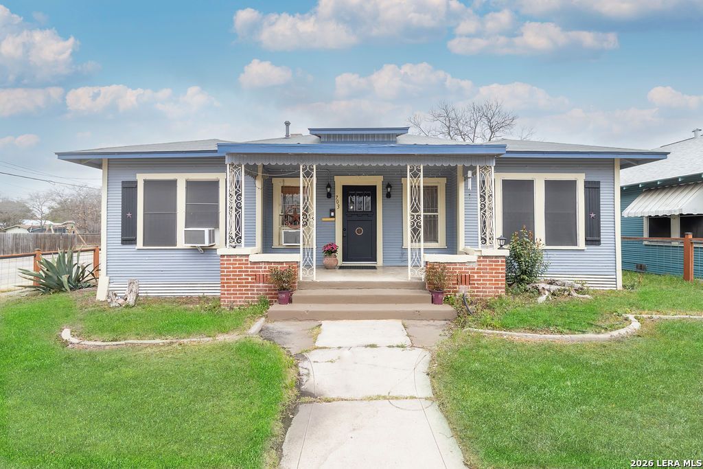 703 E Highland, San Antonio, TX 78210