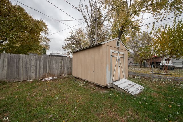 1609 Meridian Street, Columbus, IN 47201