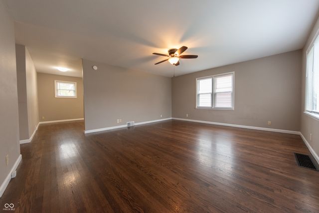 1609 Meridian Street, Columbus, IN 47201